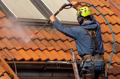 Démoussage et hydrofuge de toiture à Corberon